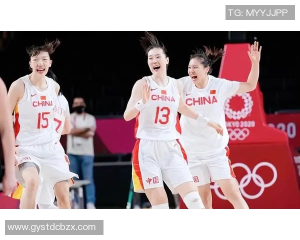 中国香港女篮与中国女篮的巅峰对决谁能在赛场上笑到最后