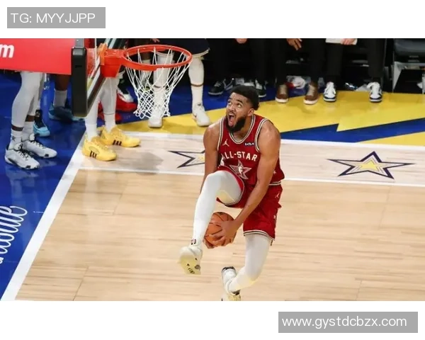 卡尔安东尼唐斯如何在NBA赛场上重塑自己的篮球生涯与未来发展方向